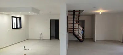 maison neuve, peinture pistolet airless, murs de décorations en couleur entre RAMBOUILLETet PARIS