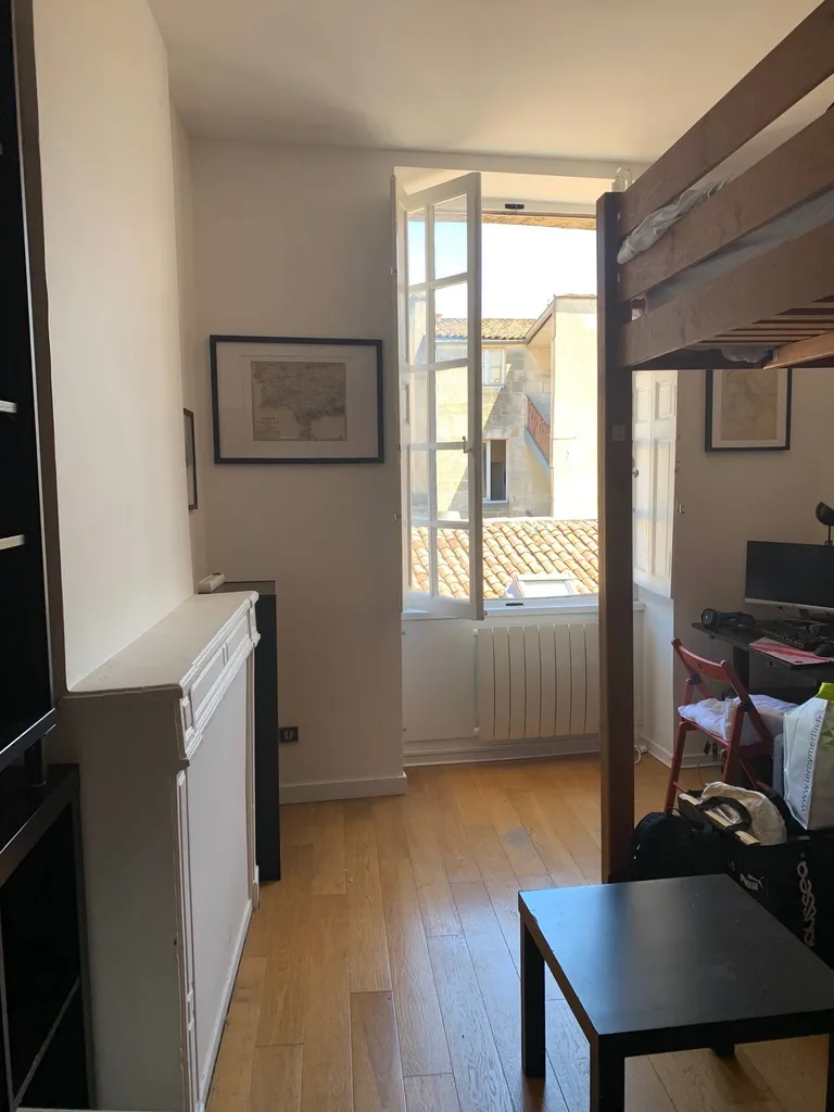 Studio Bordeaux Centre proche place BOURSE 