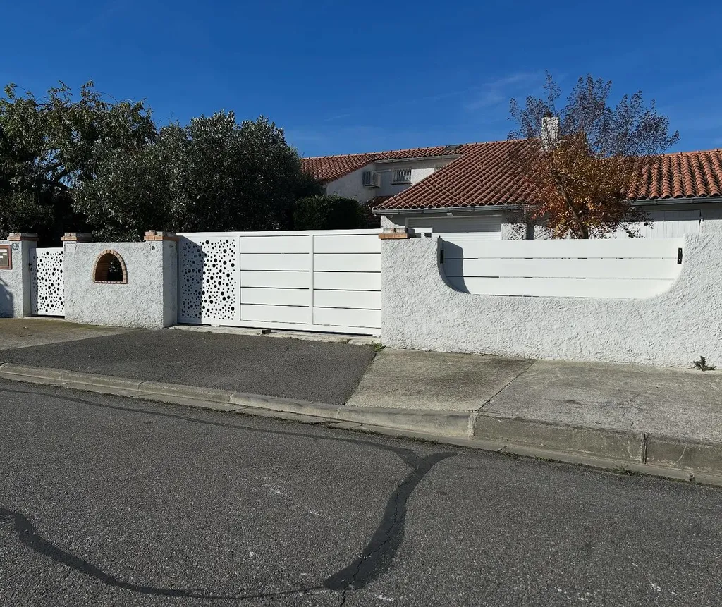 Clôture Acier thermolaqué sur mesure à Toulouse en Haute-Garonne
