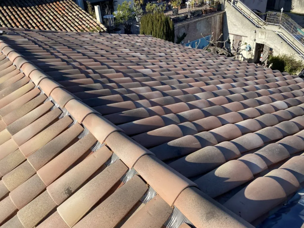 toiture pst canal fini sur martigues