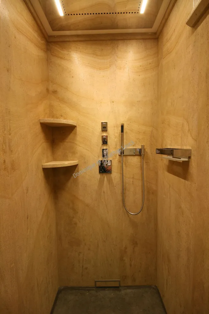 Salle de bains en pierre de Bourgogne