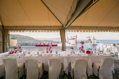 Find Best and originals tableware, tablecloths, napkins, cutlery, lights, tables and chairs for your wedding in France