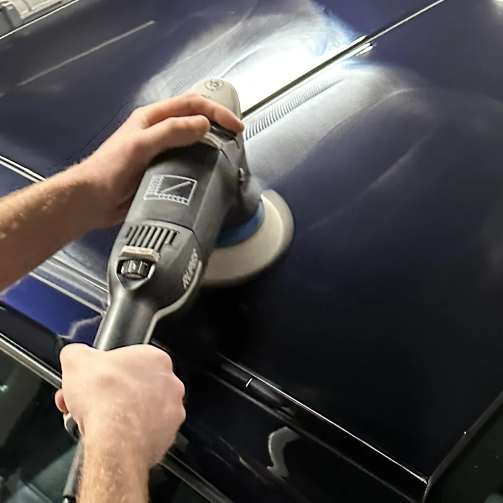 Suppression des rayures sur une Porsche 997 Carrera S proche de Le Mans