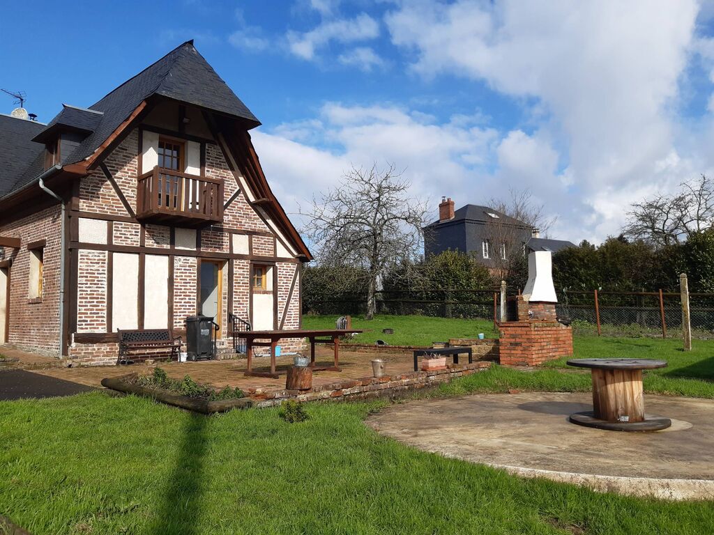 Maison en briques et colombages, région Lisieux, Calvados 14