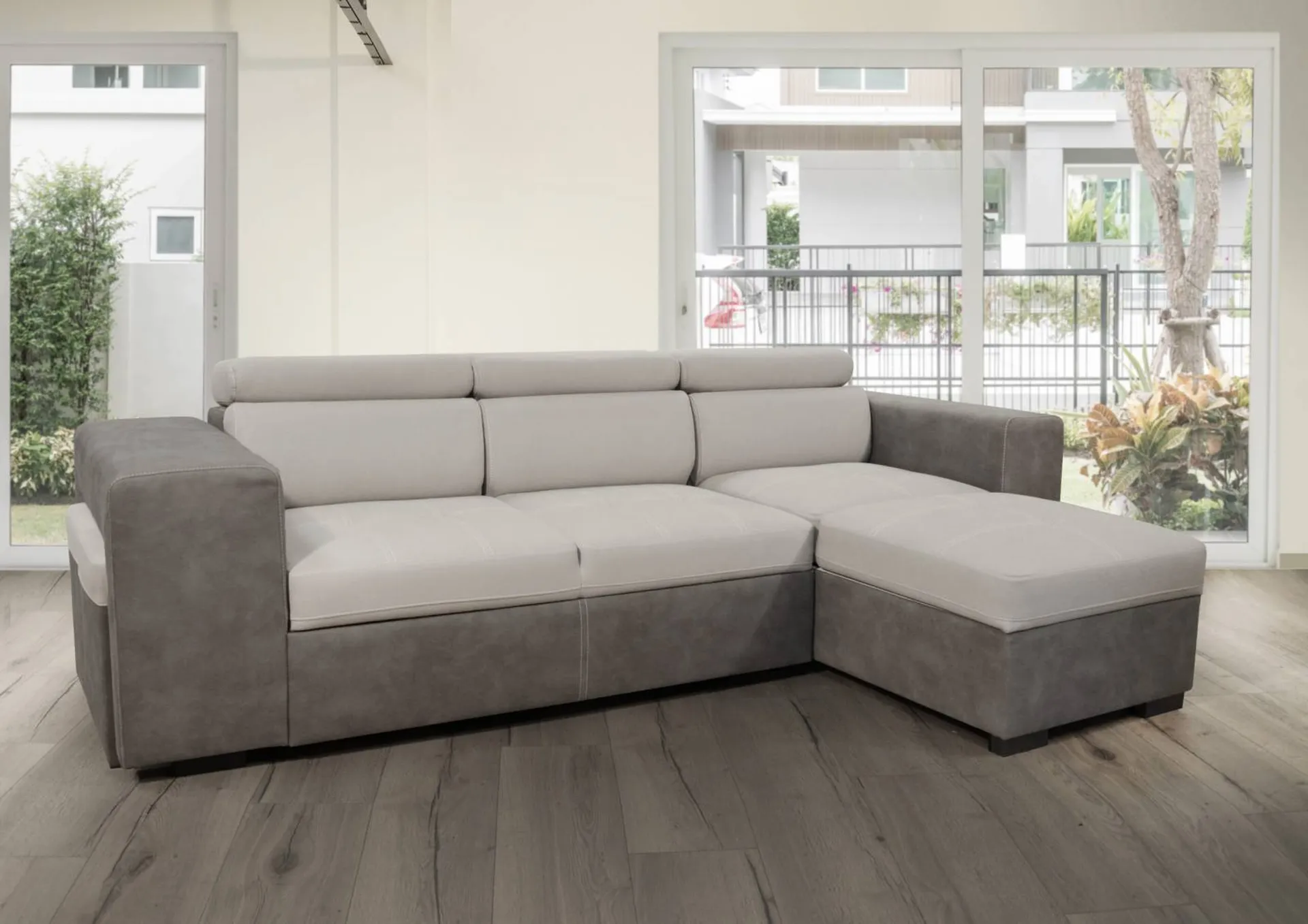 Vente d'un canapé d angle EVOLUTIF avec poufs et couchage.