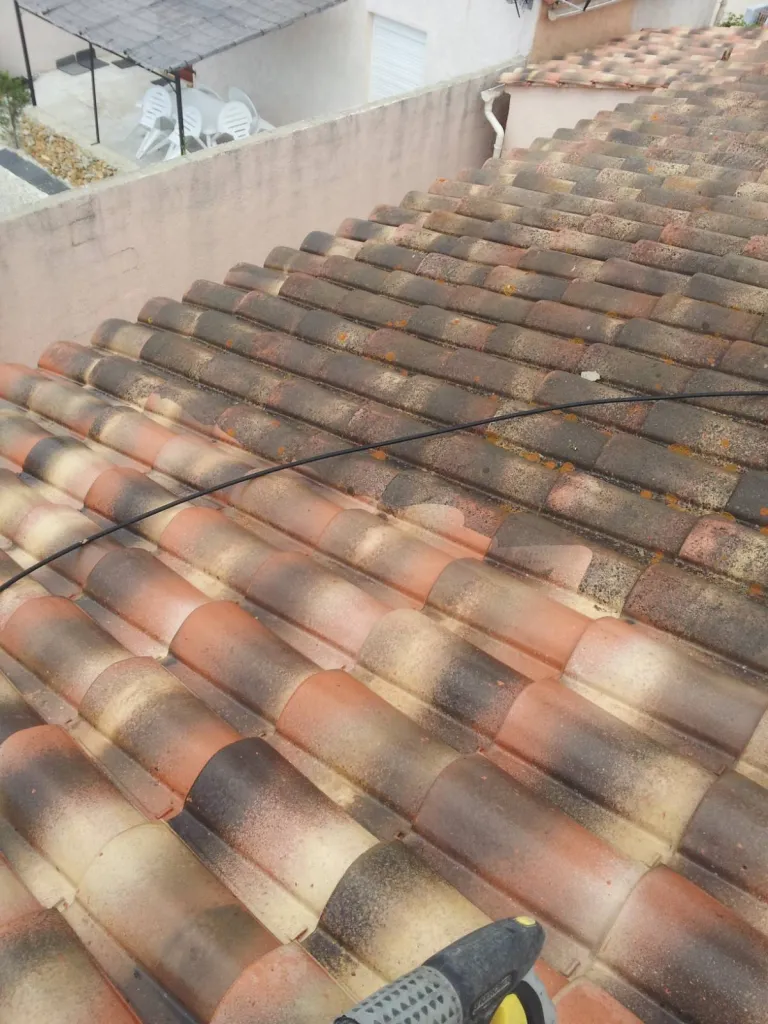 nettoyage tuiles sur aix en provence