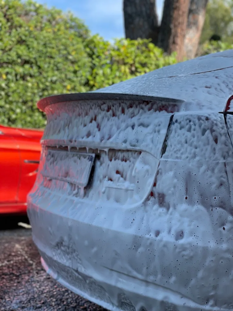 Lavage Automobile de luxe à Antibes