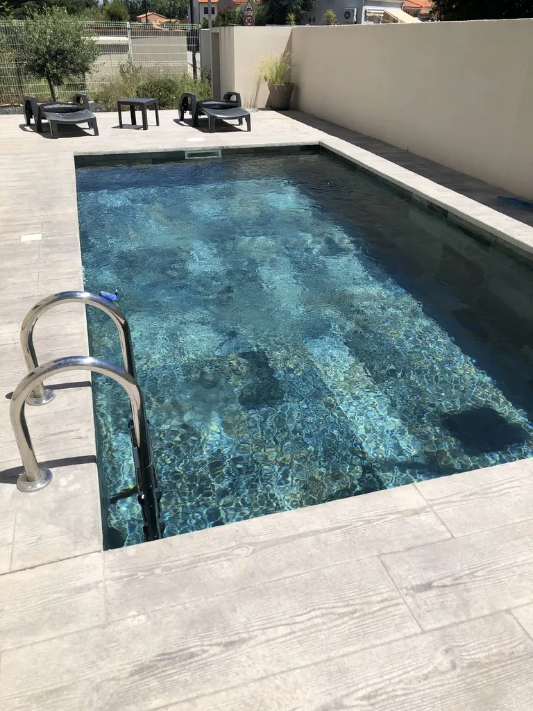 CARRELAGE PISCINE BALI MYSTIQUE BLACK