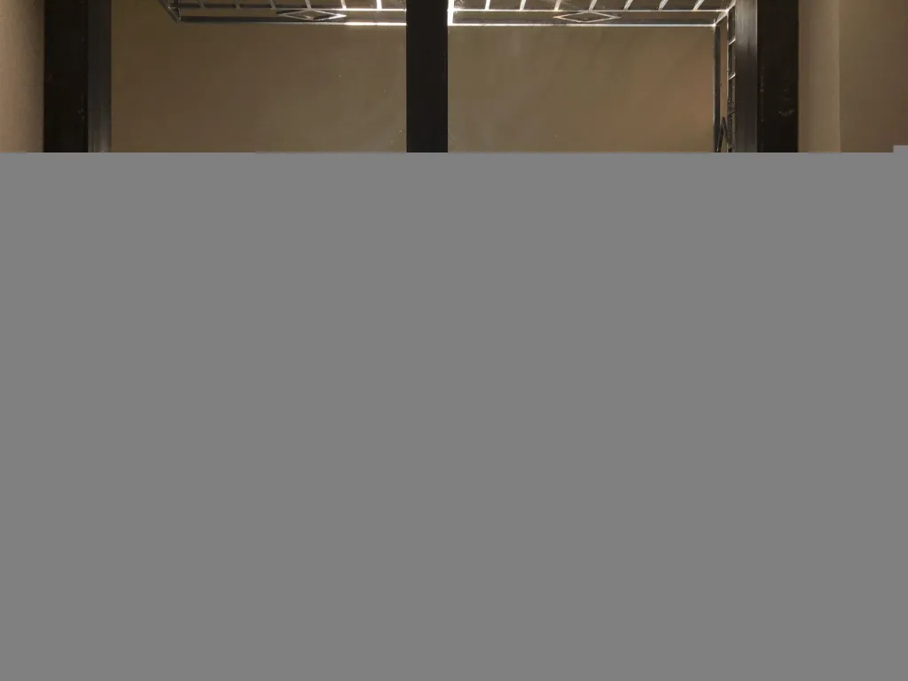 Plancher vitré en acier ou fer forgé pour rénovation à Eguilles