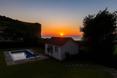 Propriété vue mer et accès plage à pied – Station balnéaire des Grandes Dalles (76) – Normandie