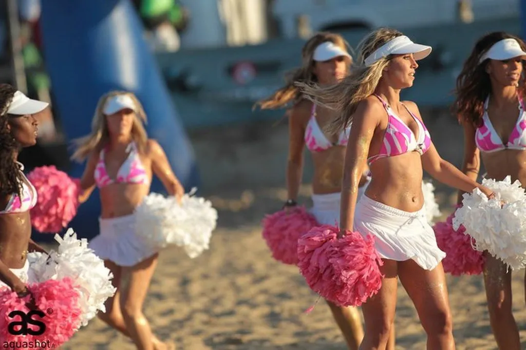 Lot De 14 Pompons Pom-Pom Girl Cheerleaders - 7 Couleurs Métallisées, Poignée Confort, Idéal Danse Sport Carnaval Fête École