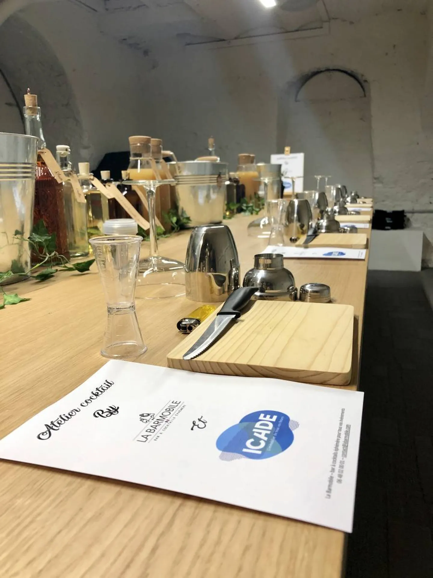 Événement entreprise pour team building à Vienne avec cours de cocktails