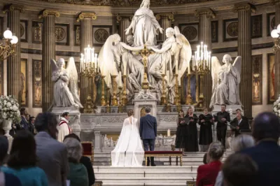 famous-catholic-church-wedding-paris-ceremony