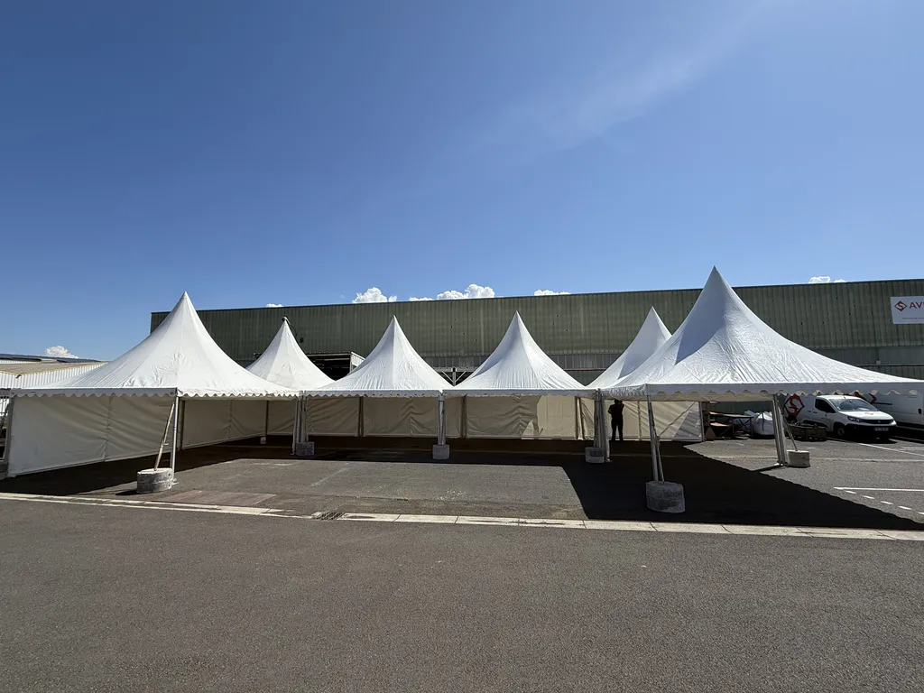 Location de pagodes pour une fête d'entreprise à Brioude entre le Puy en Velay et Clermont Ferrand en Auvergne