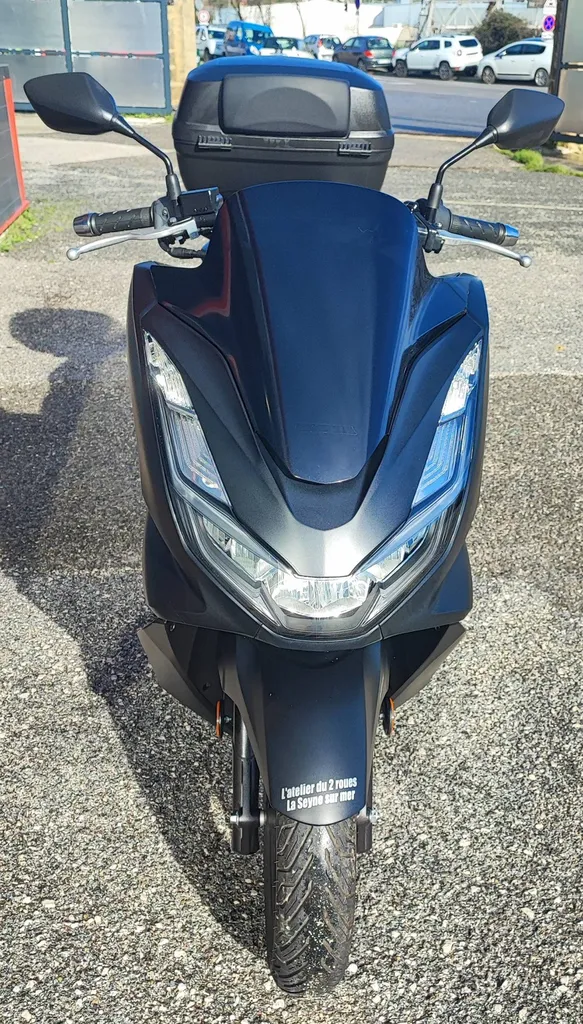  HONDA PCX 125 DU 08/2023 AVEC 4153 KM.