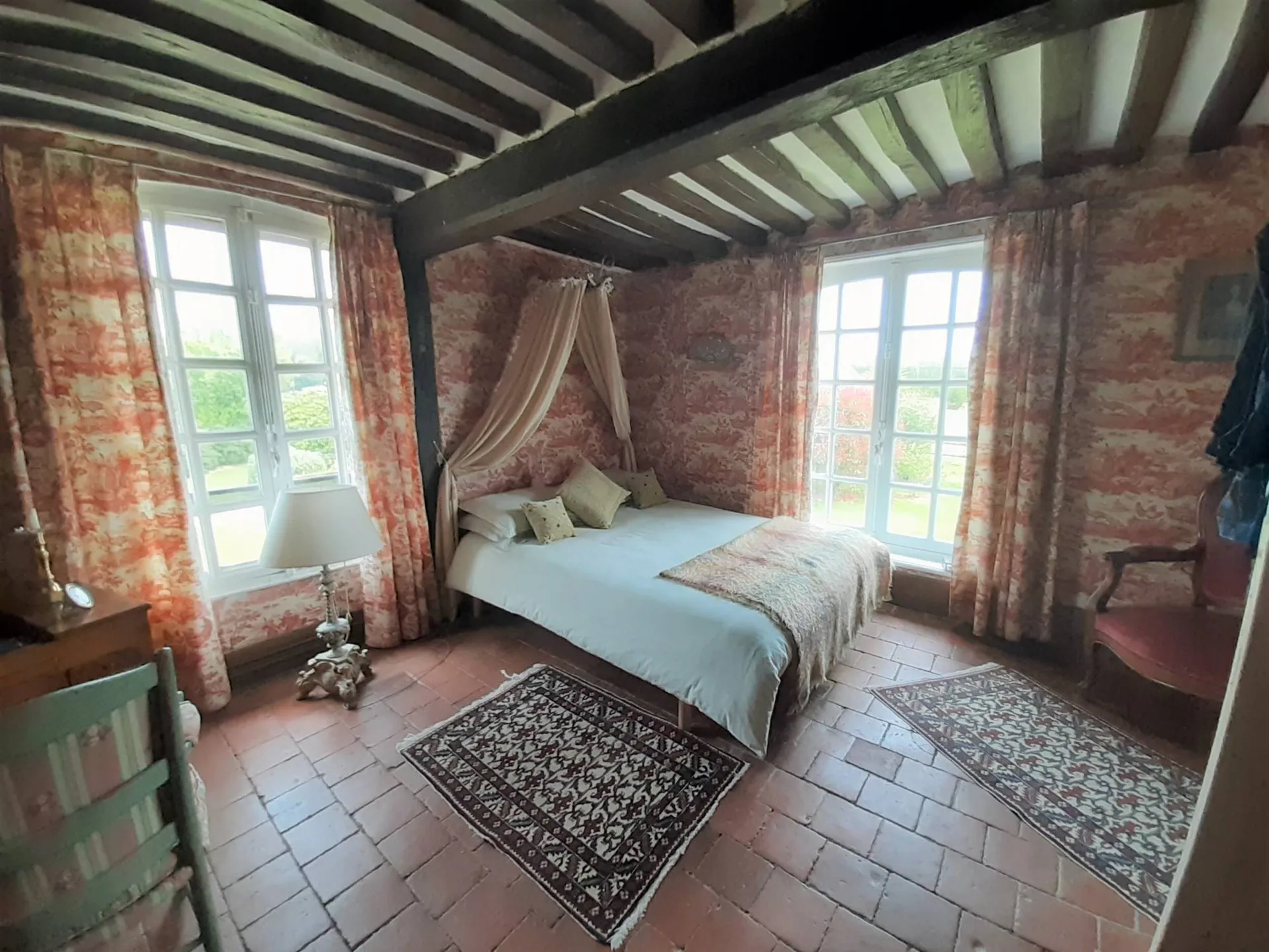 N'hésitez pas à nous contacter pour visiter cette propriété de prestige en Normandie 14