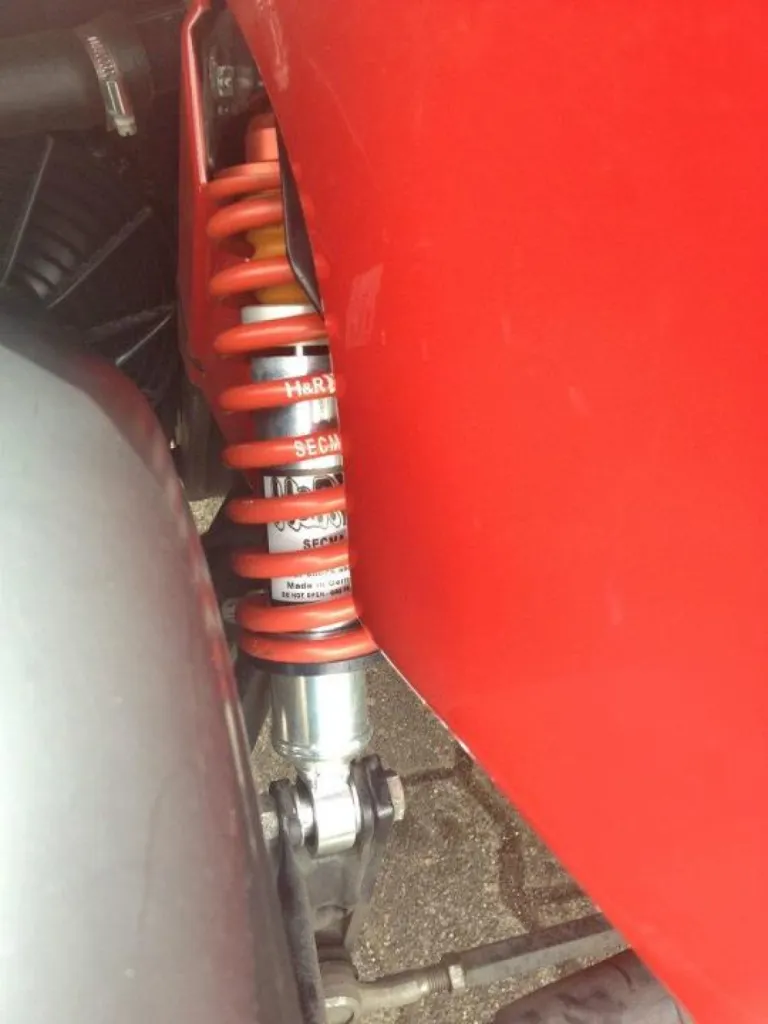 Nouveauté : kit de suspension H&R pour le Secma F16