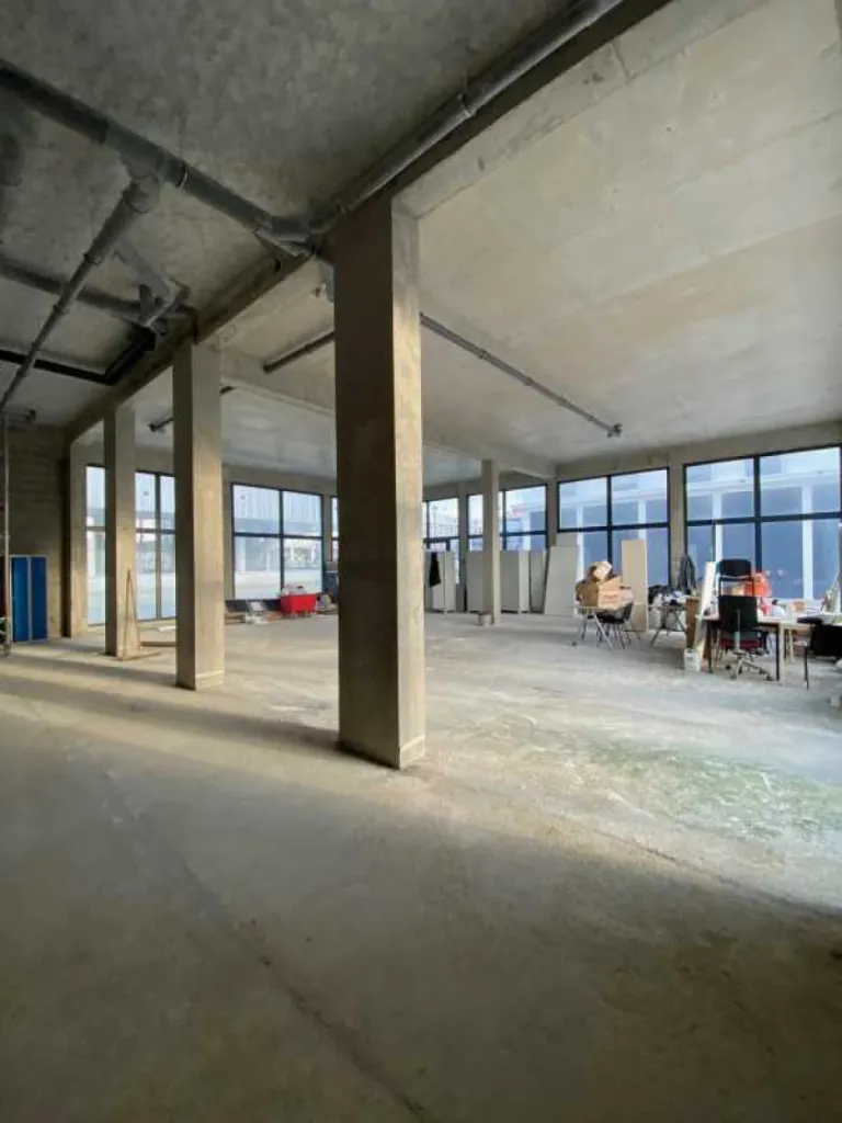 LE HAVRE - QUAI DES ANTILLES - A LOUER OU A VENDRE Cellule commerciale de 177 m2