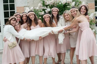 Une agence de wedding planner pour une organisation de mariage et cérémonie en plein air dans un manoir dans l'Essonne