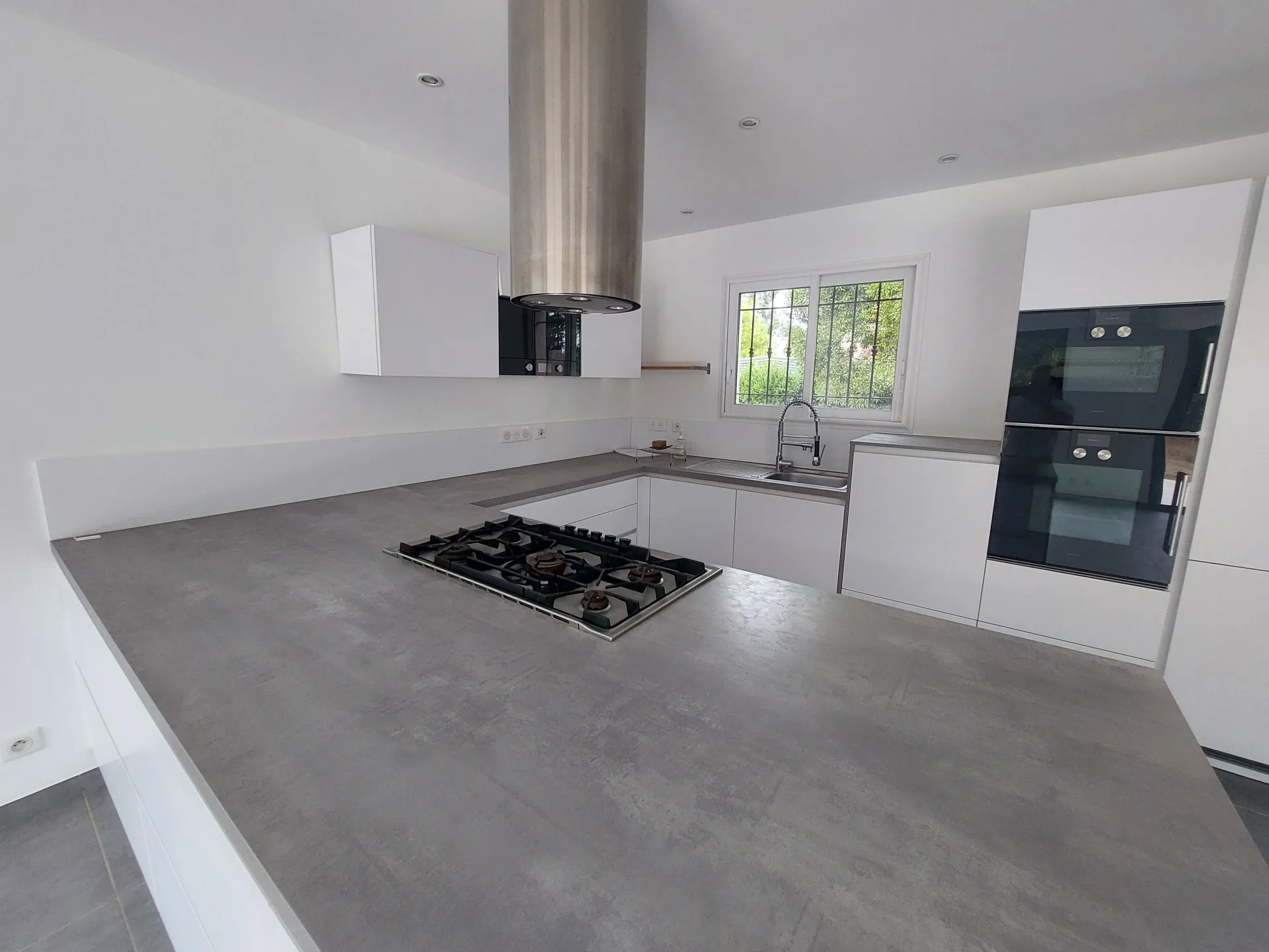 cuisine blanche et grise 