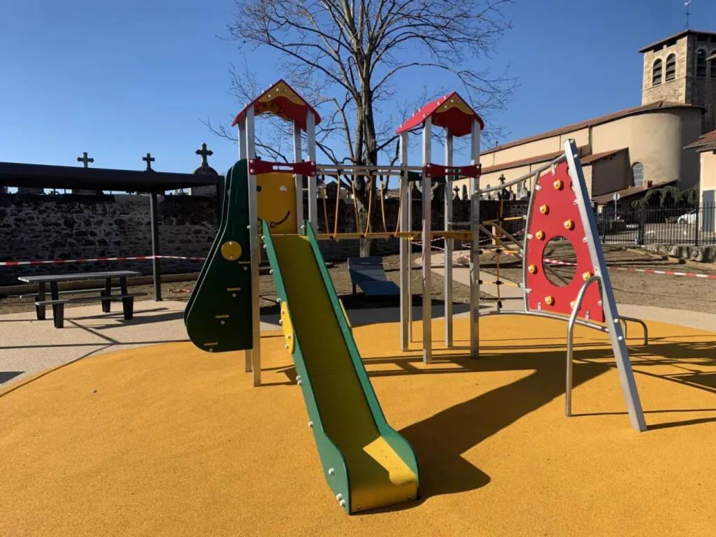 installateur d'aire de jeux à SAINT ETIENNE dans le Rhône Alpes ?