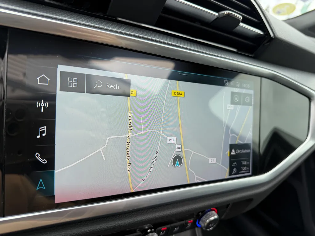 Audi Q3 d'occasion proche de Le Havre : découvrez ce SUV premium S Line chez Caudebec Automobiles