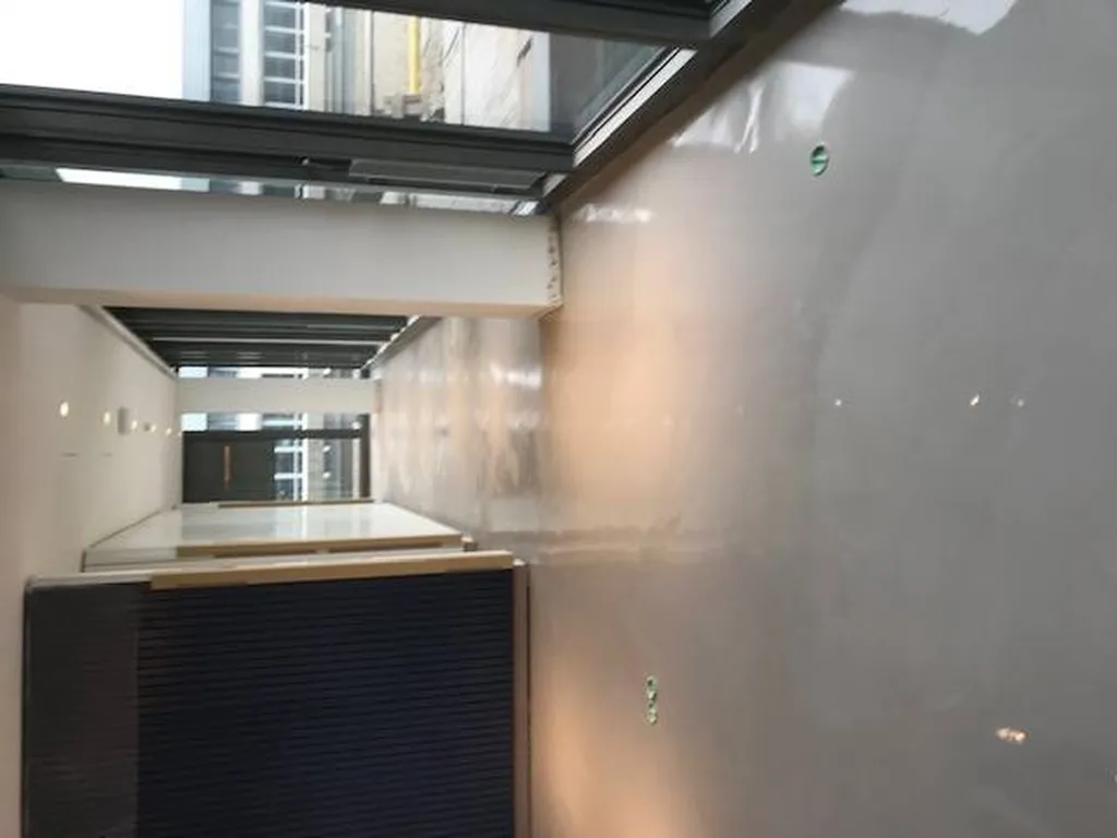 BETON COULE TERRE DU MONDE MAISON ESTEE LAUDER EUROPE