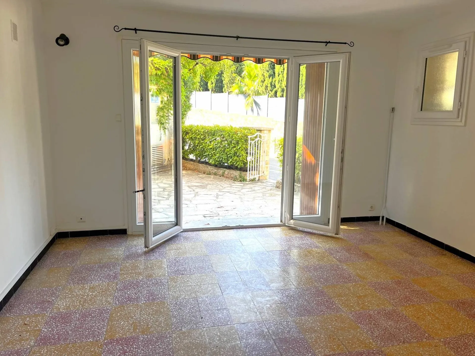 T2 à l'achat avec terrasse Cassis