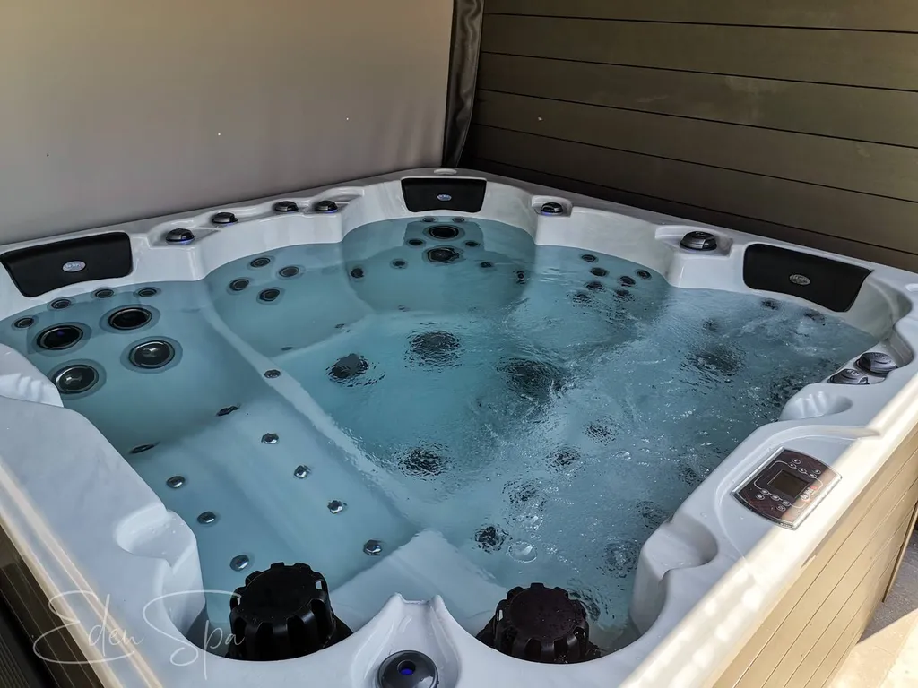 magasin de jacuzzi canadien chateauneuf le rouge