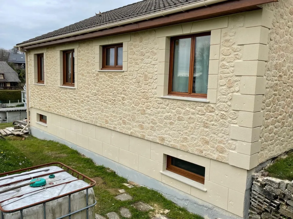 Société pour devis ravalement de façade imitation pierre taillée à Gonfreville-l'Orcher proche Le Havre 76