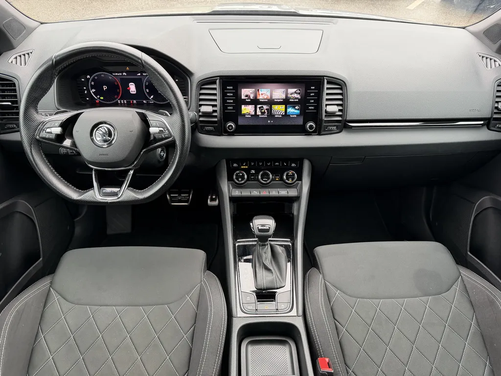 Skoda Karoq Sportline occasion 2023 au Havre : SUV diesel boîte automatique DSG7 disponible chez Caudebec Automobiles