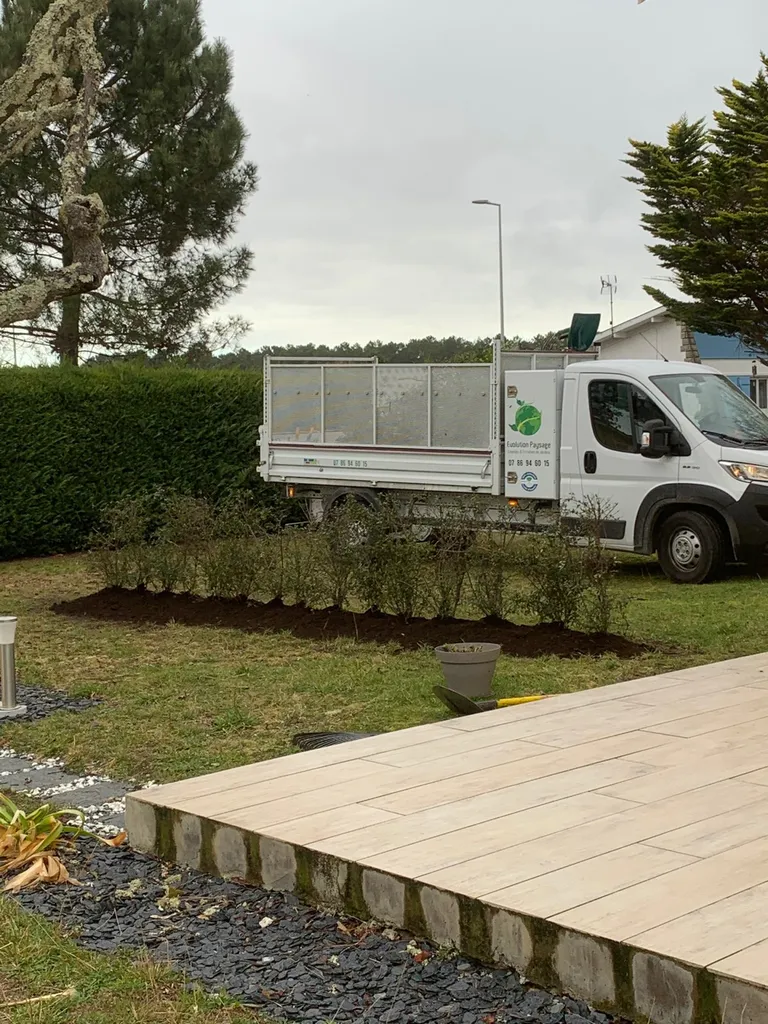 Trouver une entreprise pour planter une haie fleurie à Mimizan