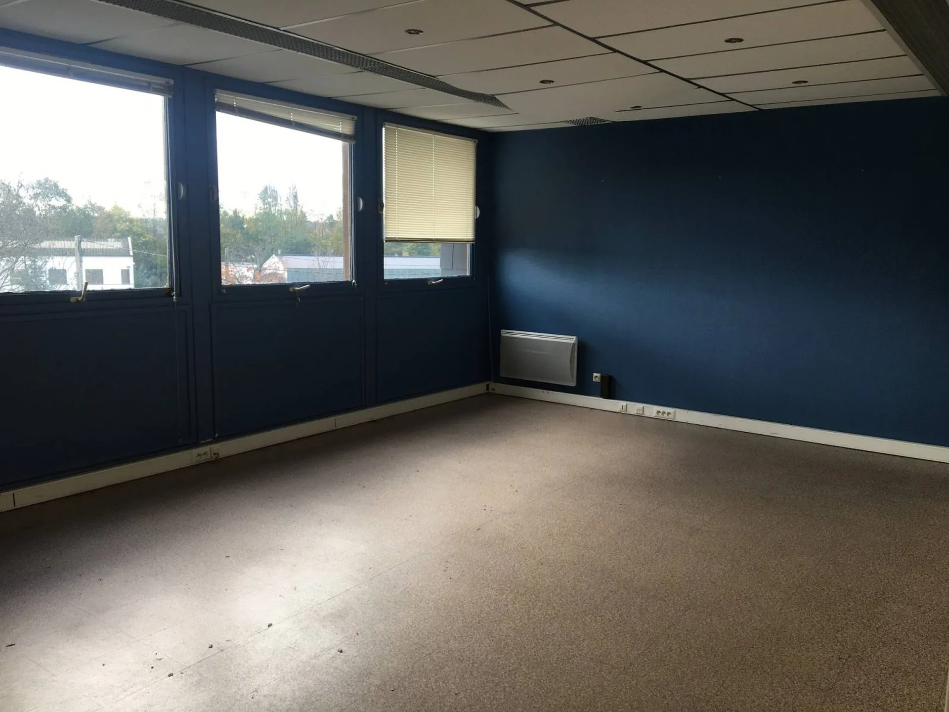 A vendre : Ensemble de 2 locaux industriels à Notre Dame de Gravenchon