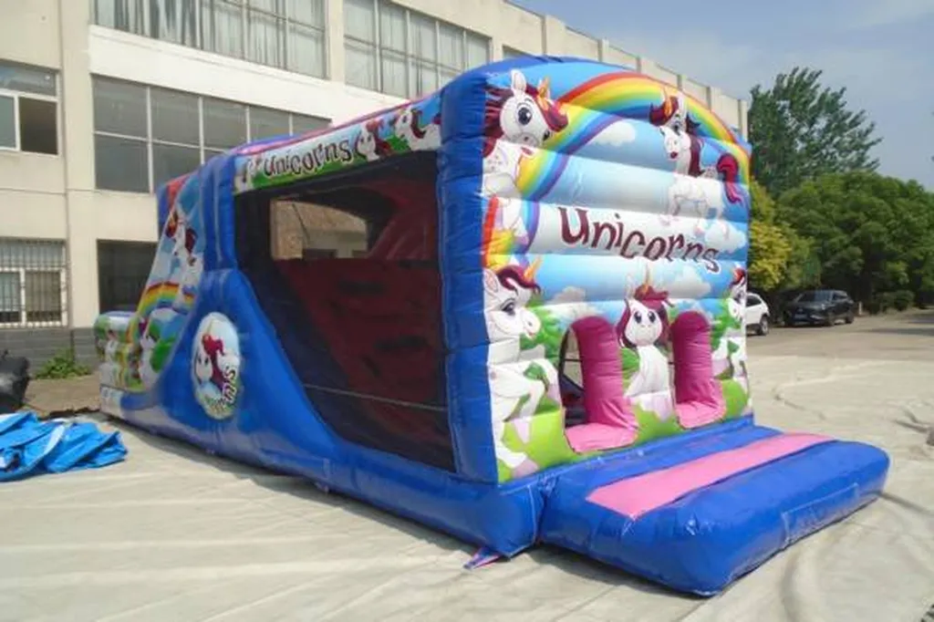 Gonflable Parcours Licorne en vente en Corse et partout en France 