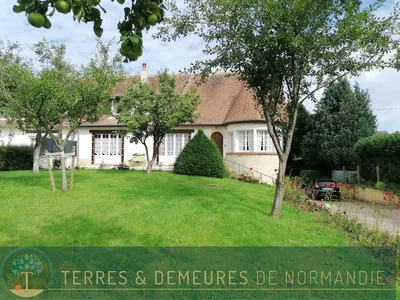 5 min de Cormeilles - maison de caractère, viable de plain-pied centre bourg avec commerces. 14 Calvados