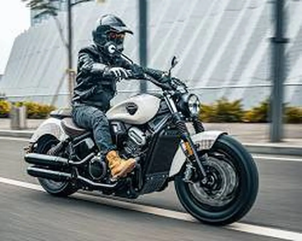 MOTO NEUVE BENDA DARKFLAG 950 A TOULON