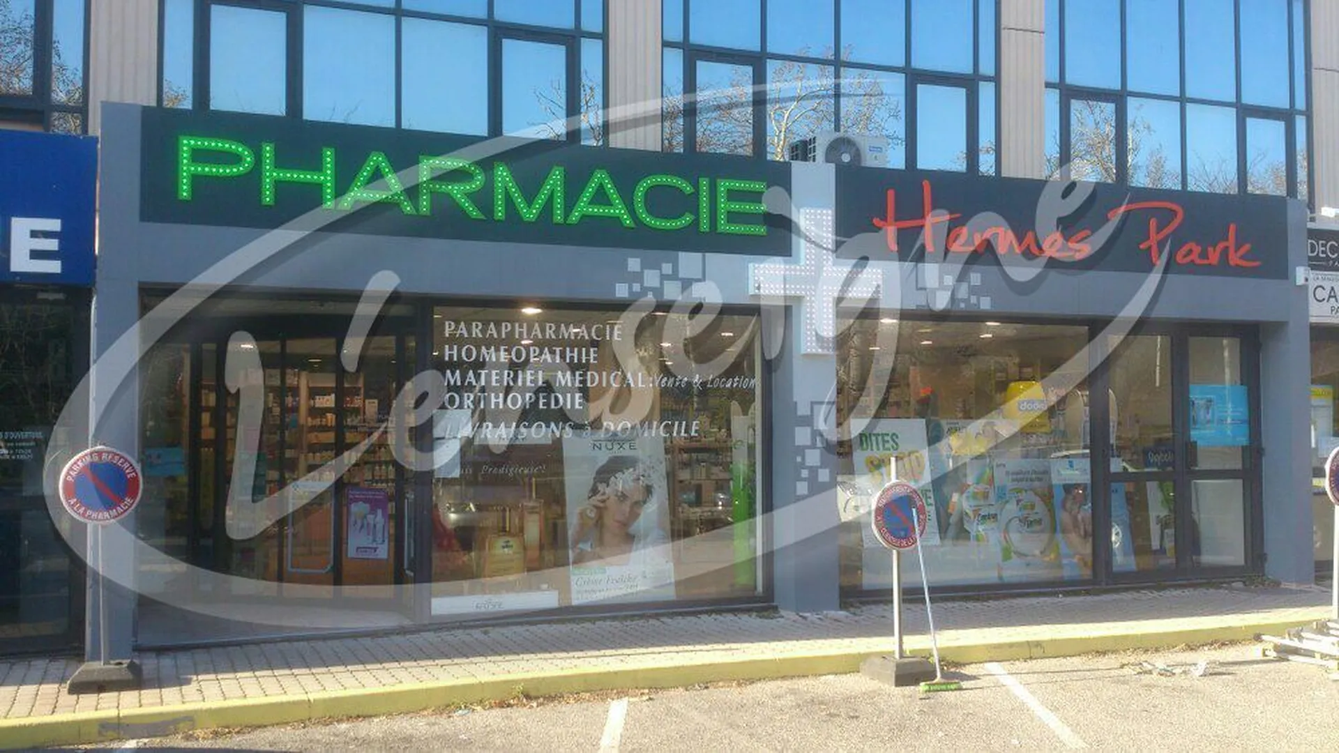 enseigne de pharmacie à diodes marseille