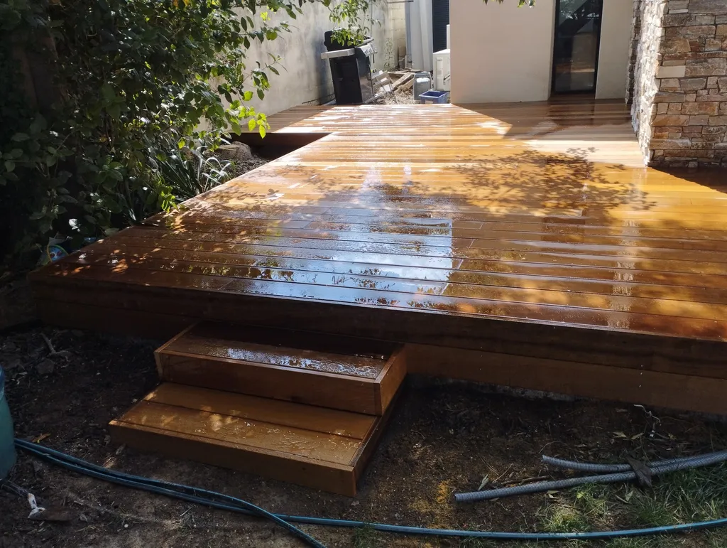 Pose d'une terrasse en bois Itauba de 60m2 à Montpellier 