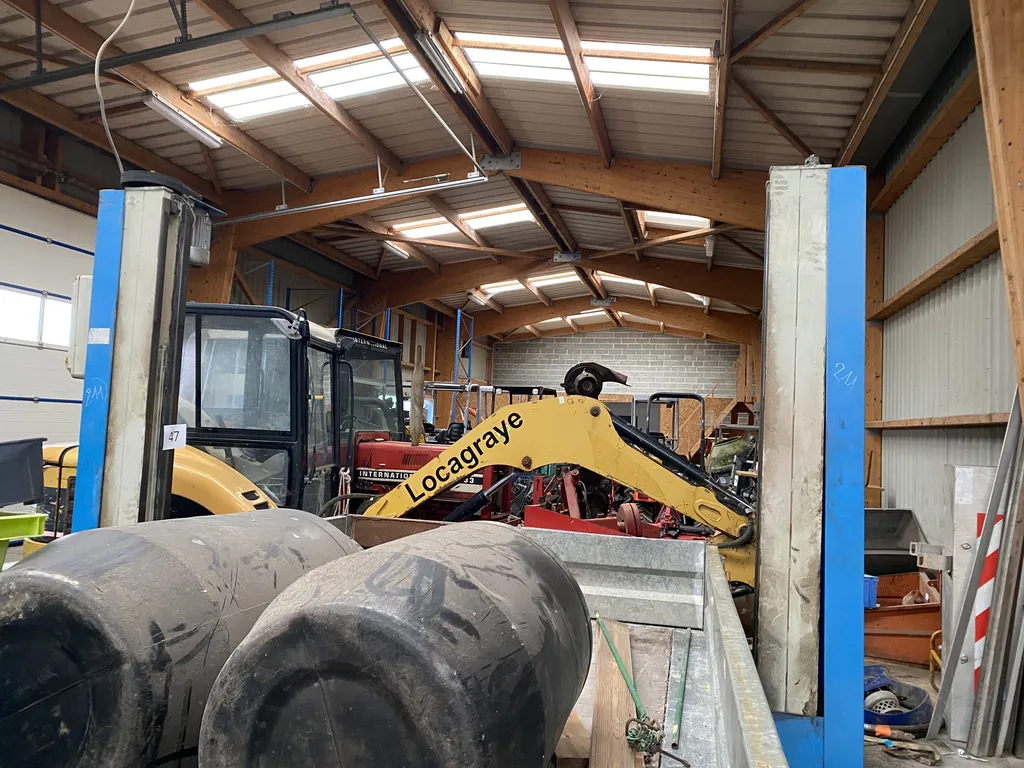 CAEN - LOCAUX D'ACTIVITÉS A VENDRE