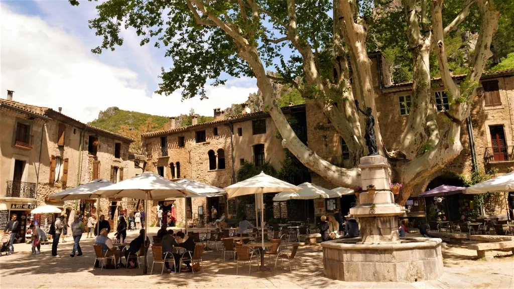 Camping et location proche de Saint Guilhem le desert