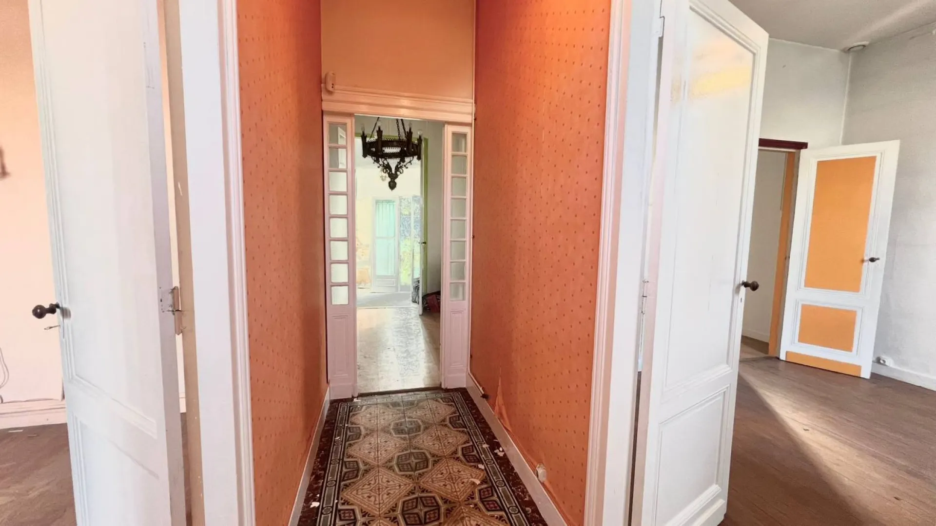 Vendue Charmante échoppe double à rénover Bordeaux Caudéran 