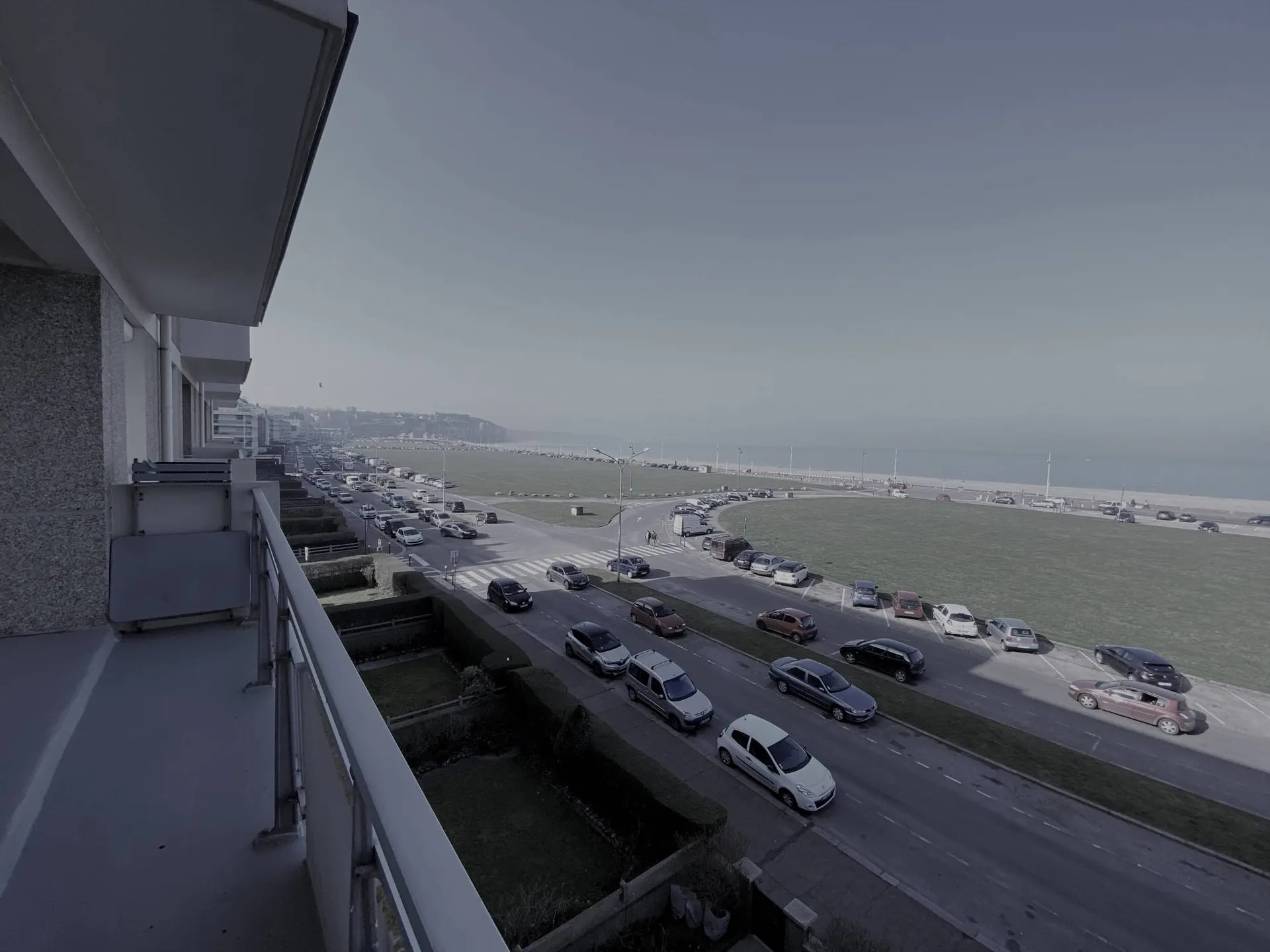 Bel appartement avec vue imprenable sur la mer, 2 chambres situé à Dieppe (76) en Normandie.