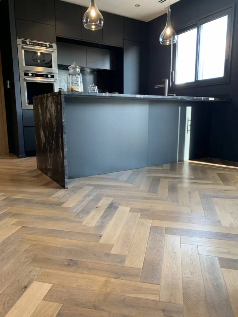 cuisine contemporaine avec îlot central