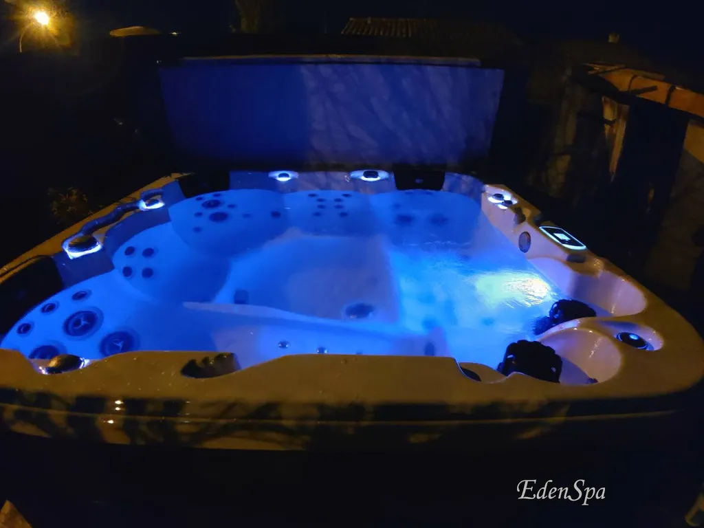 jacuzzi familiale exterieur marignane
