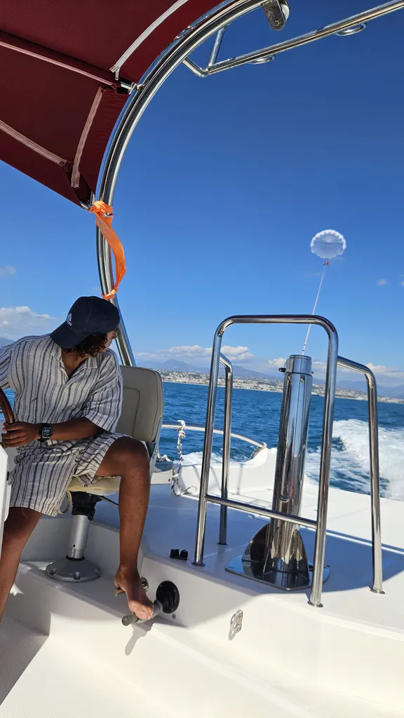 Capture vidéo GoPro d'un vol en parachute ascensionnel à Marseille l'Estaque pour immortaliser les souvenirs d'un EVG