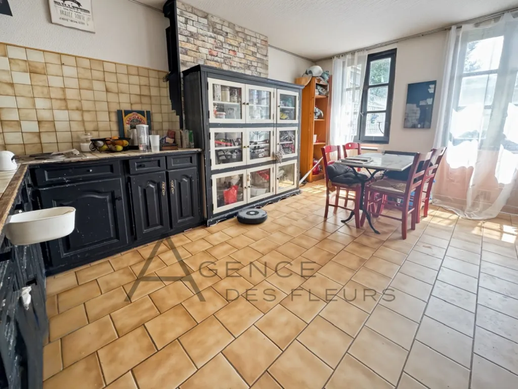 À VENDRE! maison de 97 m² à rénover sur la commune de CAUDEBEC LES ELBEUF 76320