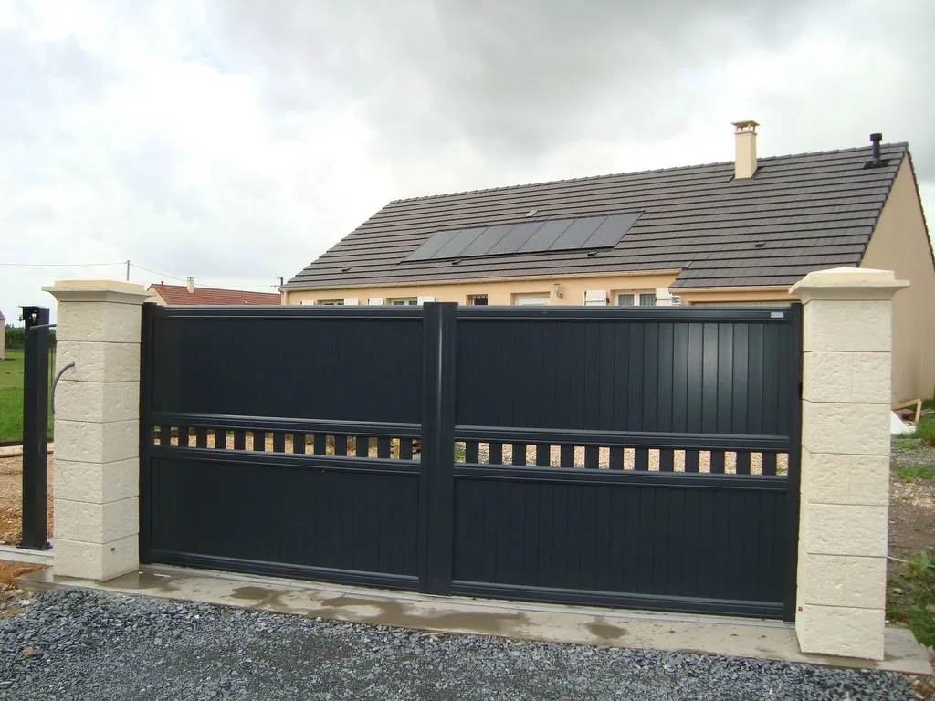 Devis installation portail alu coulissant et motorisé Deauville Calvados