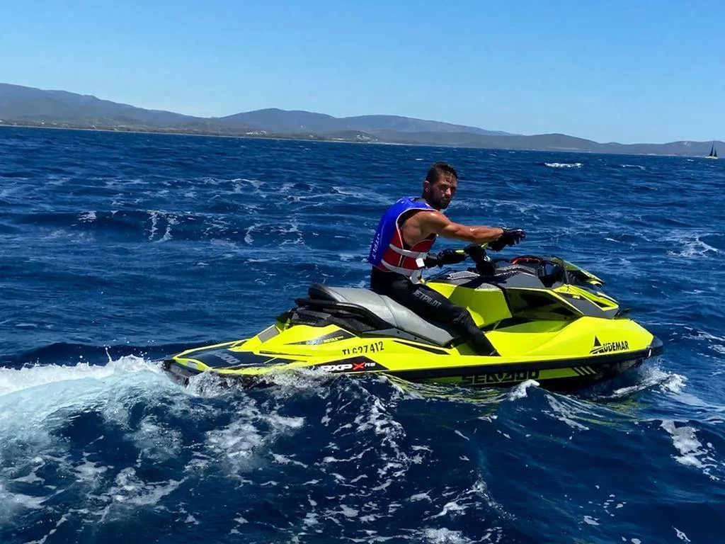 Location jet-ski SEA-DOO RXP-X 300 à Hyères