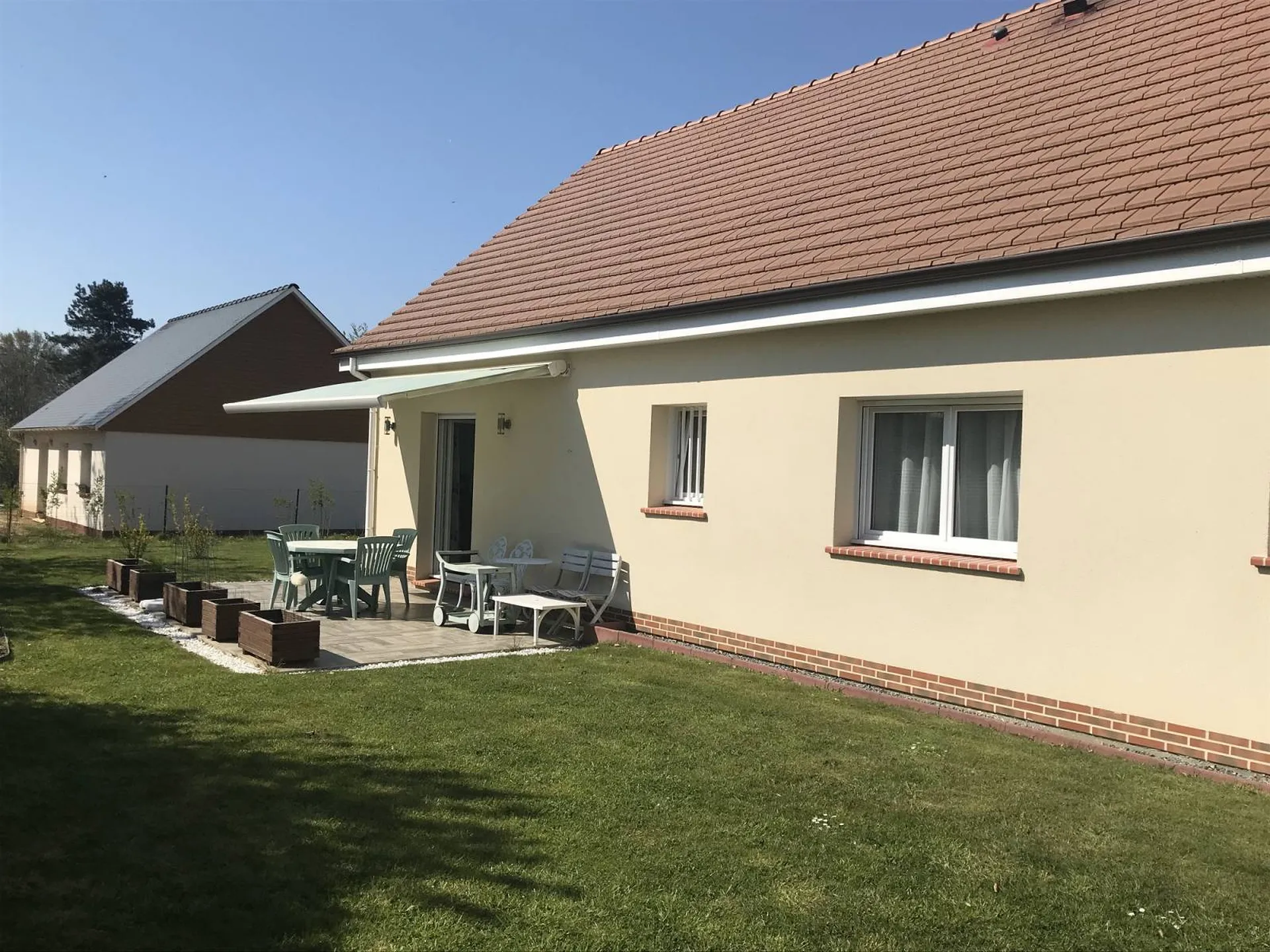 EXCLUSIVITE ! Pavillon de 2016, de plain pied, en excellent état à Saint Arnoult