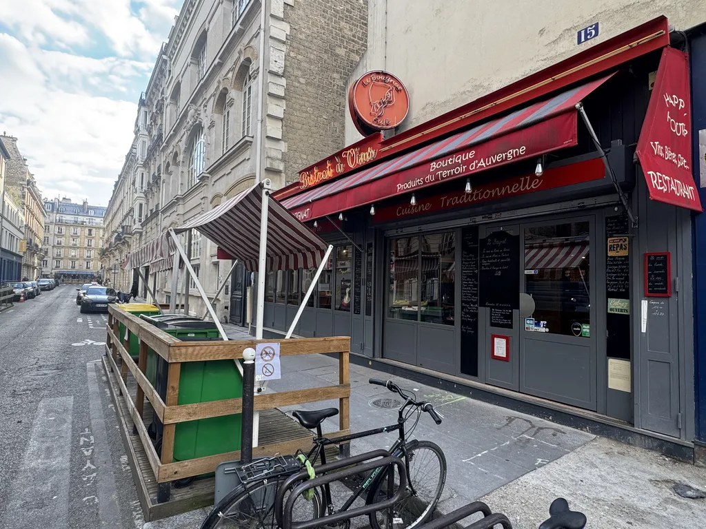 Location - Boutique 100 m², Ternes, Rue Torricelli 75017 PARIS